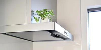レンジフードと換気扇｜違いやファンの特長を解説